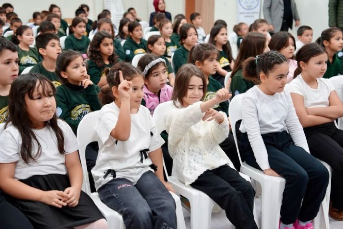 Erdemlide ocuklara yeil bir gelecek: Sfr atk eitimleri ilede yaylyor