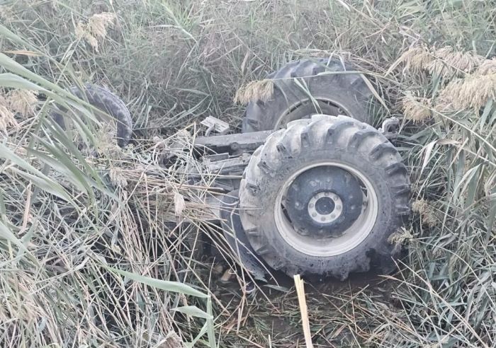 Tarsusta Traktr Devrildi: Src Hayatn Kaybetti