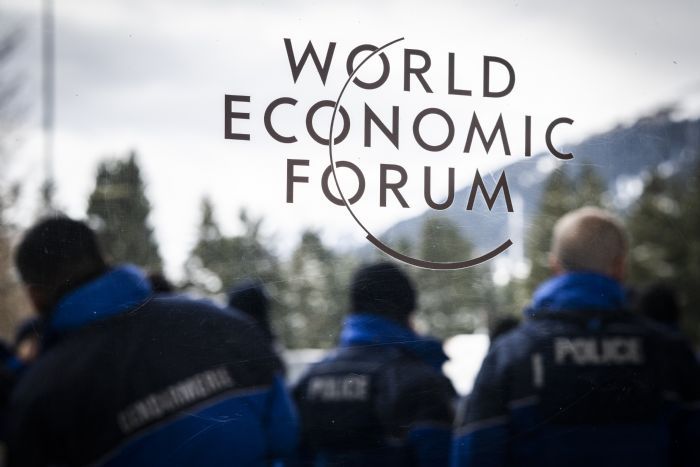 Dnya Ekonomik Forumu Davosta balyor