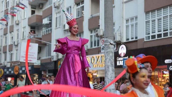 Gzler Silifkede: Efsane Festival Balyor!